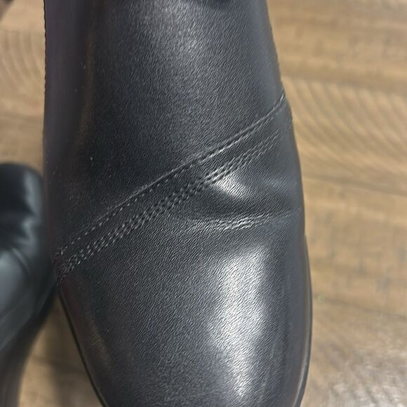 Clarks leather ankle boot size 11 wide - Picture 15 of 15